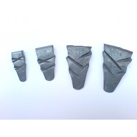 klínek kovaný střední